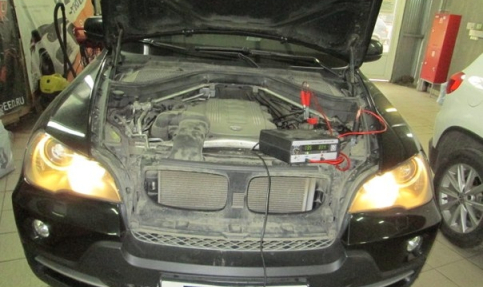 Чип-тюнинг с отключением и удалением сажевого фильтра, отключение клапана EGR, удаление вихревых заслонок на BMW X5 E70 3.0D 235hp 2009 года выпуска